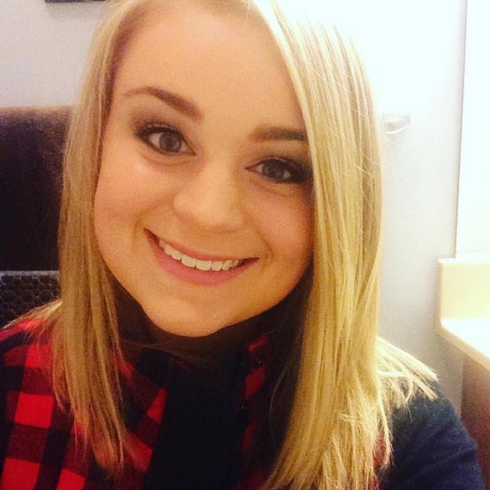 Meet your Posher, Casey